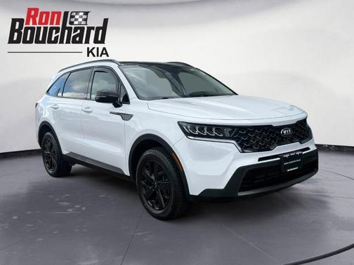 White 2021 Kia Sorento S