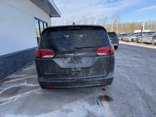 2017 Chrysler Pacifica Touring
