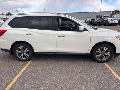 2018 Nissan Pathfinder S