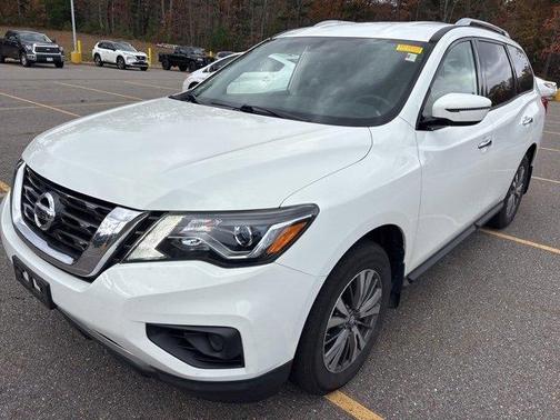 2018 Nissan Pathfinder S