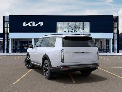 White 2027 Kia Telluride S