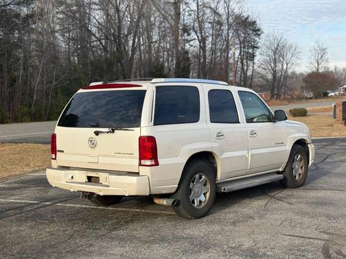 2006 Cadillac Escalade Base