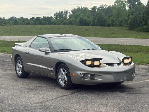Bright Silver Metallic 2000 Pontiac Firebird Coupe 2D