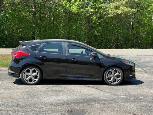 2016 Ford Focus ST 