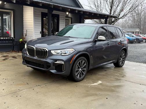2020 BMW X5 M50i