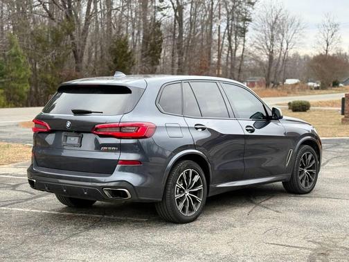 2020 BMW X5 M50i