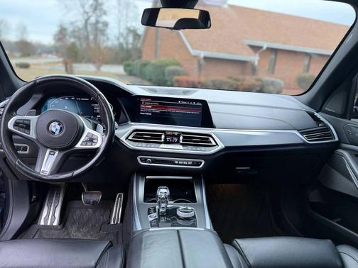 2020 BMW X5 M50i