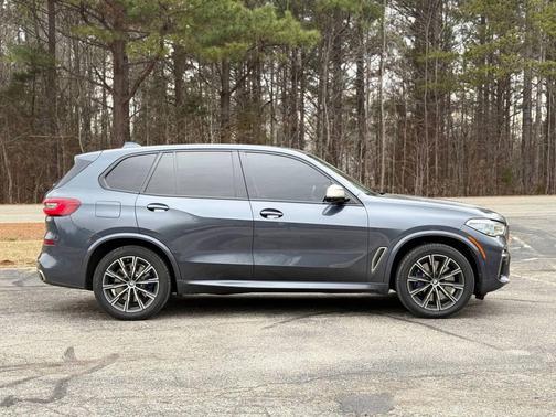 2020 BMW X5 M50i