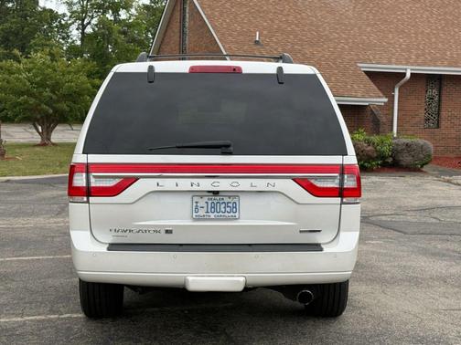 2016 Lincoln Navigator Select