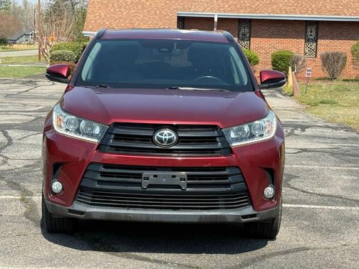 2017 Toyota Highlander SE