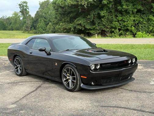 2016 Dodge Challenger R/T Scat Pack