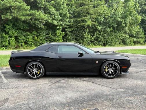 2016 Dodge Challenger R/T Scat Pack