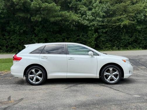 2010 Toyota Venza Base