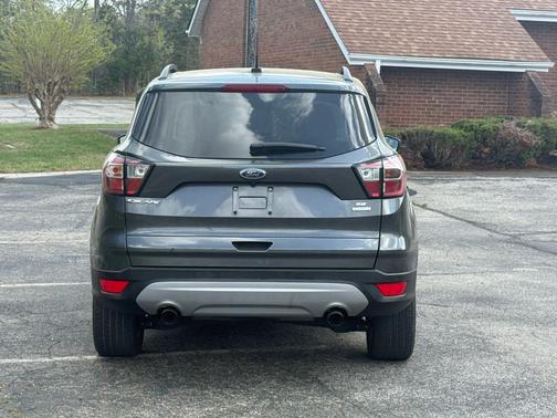 Magnetic Metallic 2017 Ford Escape SE