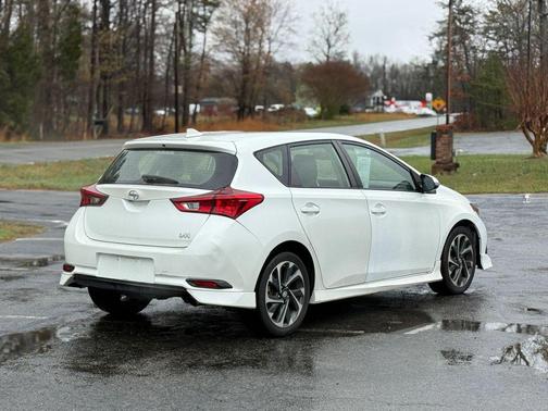 2016 Scion iM Hatchback 4D