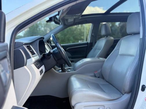 2015 Toyota Highlander Limited Platinum