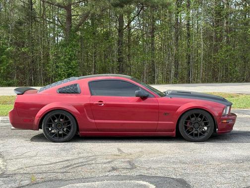 2005 Ford Mustang GT Premium
