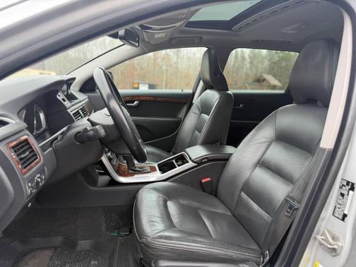 2015 Volvo XC70 T6 Premier Plus