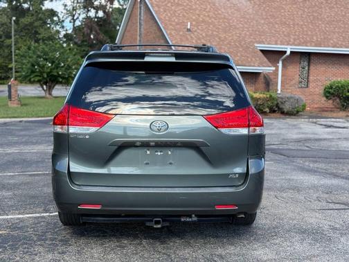2014 Toyota Sienna XLE