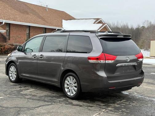 2011 Toyota Sienna Limited