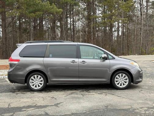 2011 Toyota Sienna Limited