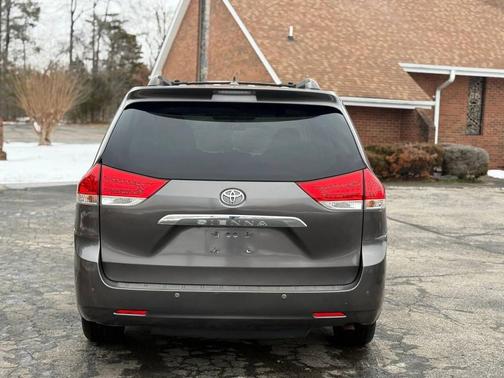 2011 Toyota Sienna Limited