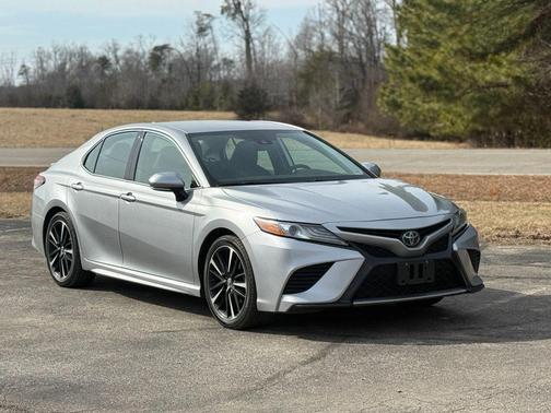 2019 Toyota Camry XSE