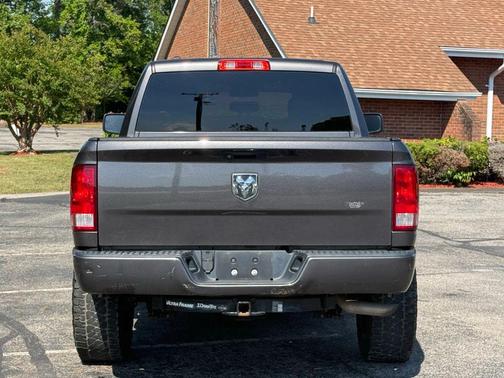 Granite Crystal Metallic Clearcoat 2019 RAM 1500 Express