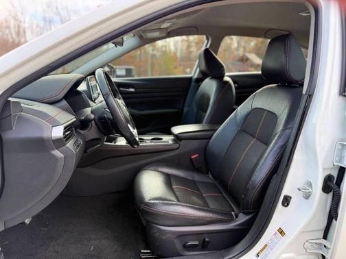 2020 Nissan Altima SR FWD