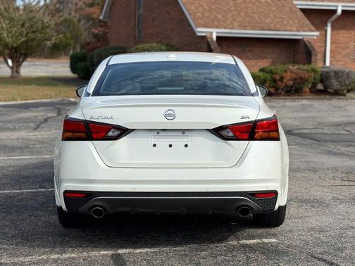 2020 Nissan Altima SR FWD