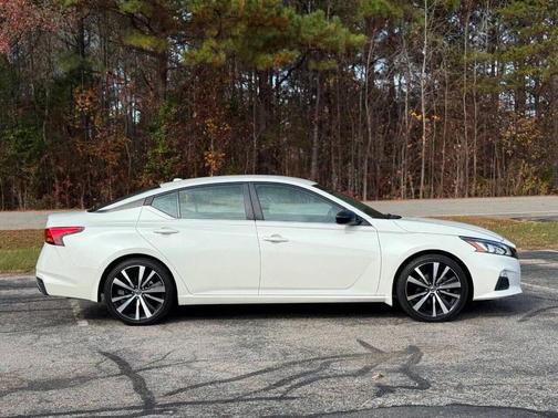 2020 Nissan Altima SR FWD