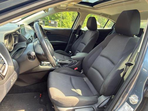2016 Mazda Mazda3 i Touring