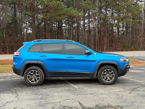 2020 Jeep Cherokee Trailhawk