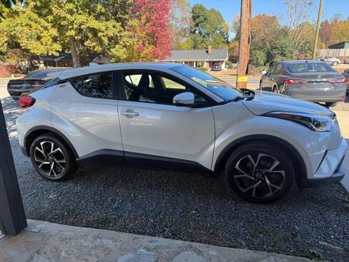 2018 Toyota C-HR XLE Premium