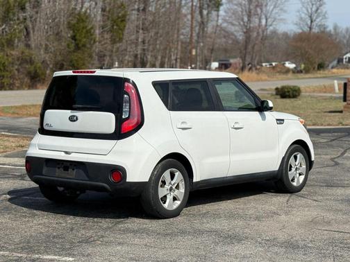 2017 Kia Soul Base