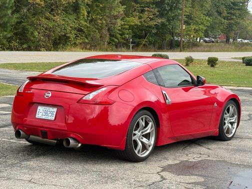Solid Red 2009 Nissan 370Z Touring