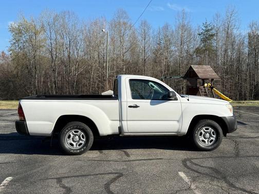 2013 Toyota Tacoma Base