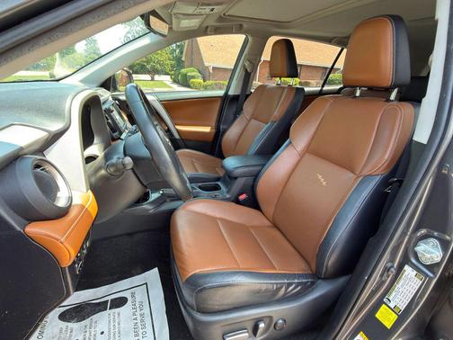 Magnetic Gray Metallic 2016 Toyota RAV4 Limited