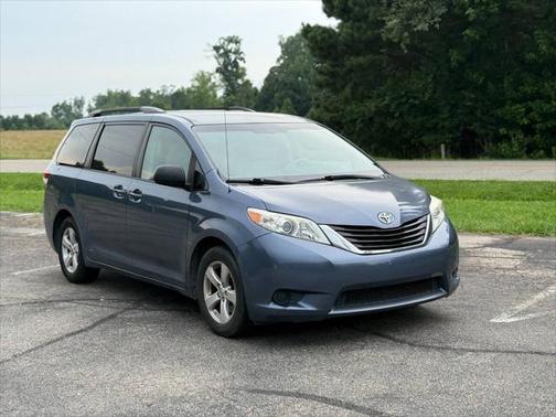 2014 Toyota Sienna LE