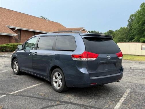 2014 Toyota Sienna LE
