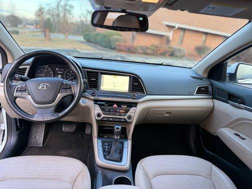 2017 Hyundai ELANTRA Limited