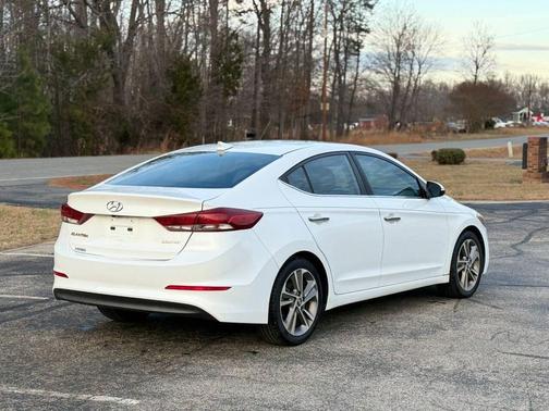 2017 Hyundai ELANTRA Limited