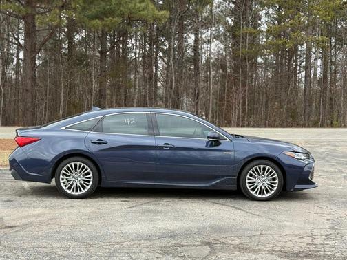 2019 Toyota Avalon Hybrid Limited