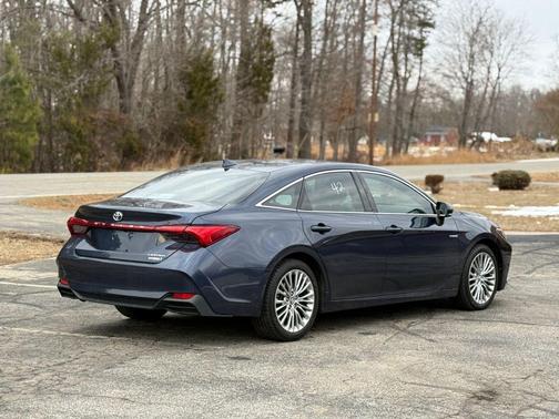 2019 Toyota Avalon Hybrid Limited