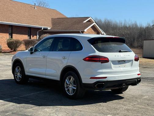 2016 Porsche Cayenne Cayenne