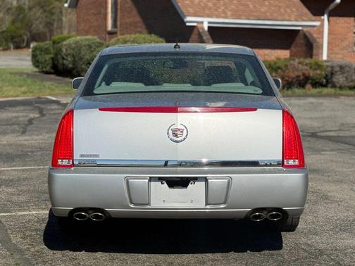 2007 Cadillac DTS V8