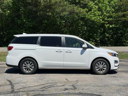 Snow White Pearl 2020 Kia Sedona LX