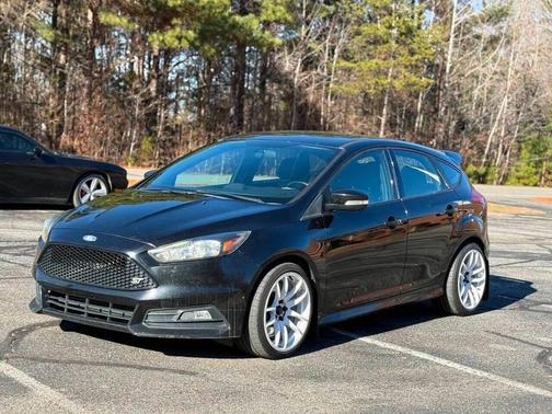 2017 Ford Focus ST 