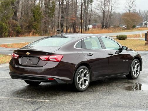 2021 Chevrolet Malibu FWD LT