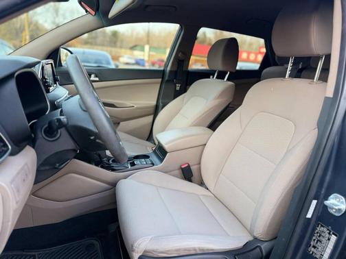 2019 Hyundai TUCSON SE